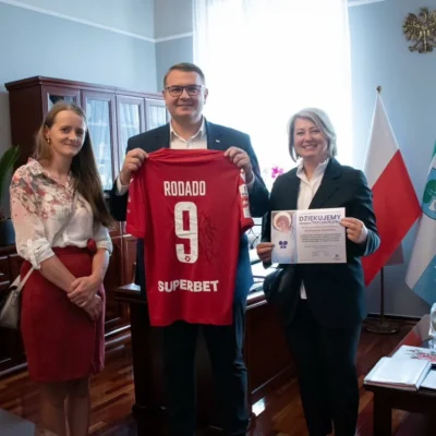 „Wianki pod Grodziskiem” – charytatywny bal w Wiśniowej na rzecz budowy neurośrodka