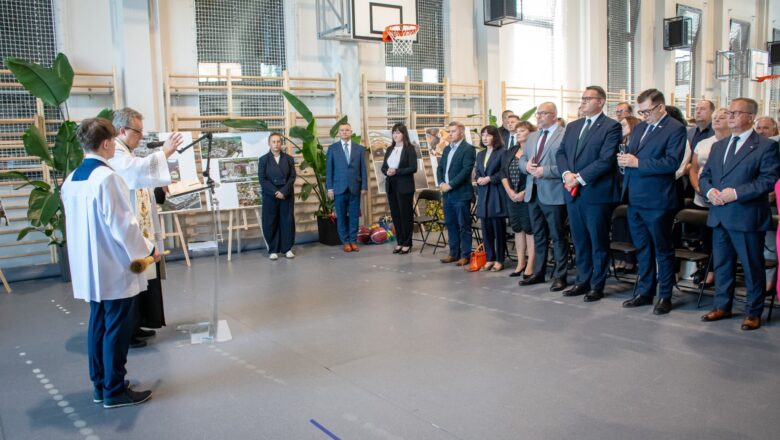 Nowa szkoła i sala sportowa w Osieczanach już otwarte!