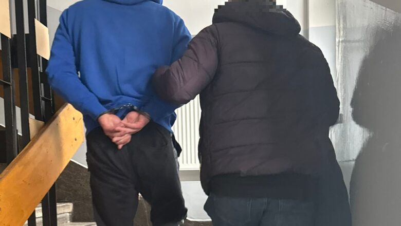 Dwoje zatrzymanych za narkotyki – mężczyzna trafił do aresztu