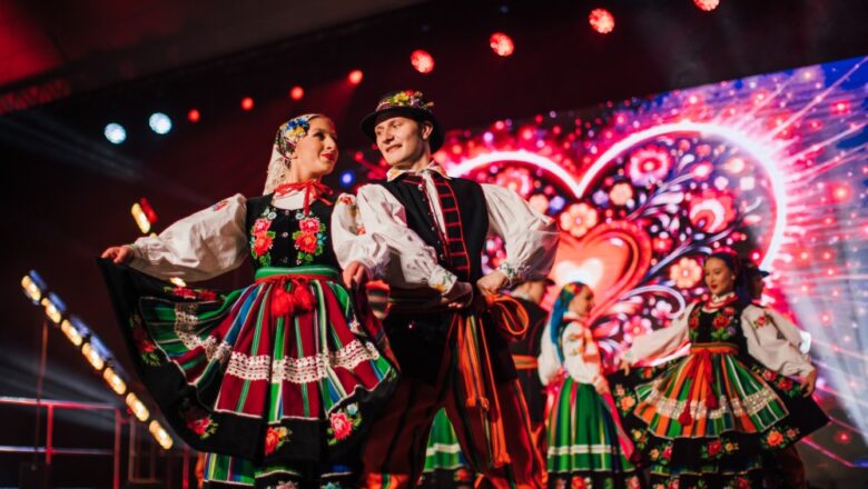 Folk, klasyka i moda na jednej scenie