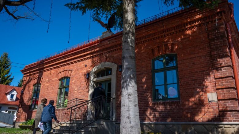 Historyczny budynek „Sokoła” w Myślenice po renowacji za ponad 2 mln zł
